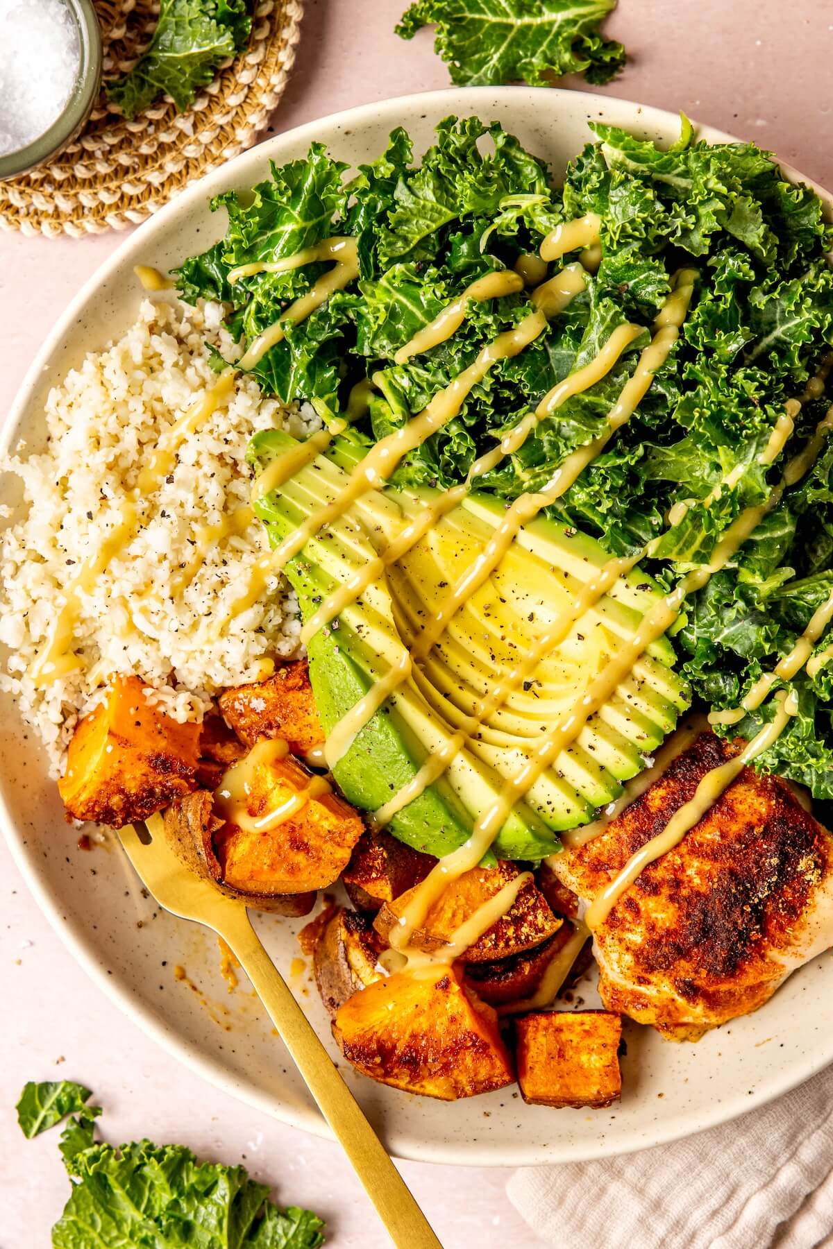 green veggie bowl with chicken & lemon tahini dressing Green Veggie Bowl with Chicken & Lemon-Tahini Dressing