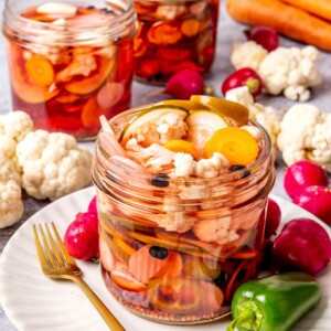 Quick and Easy Refrigerator Pickled Veggies - Olivia Adriance