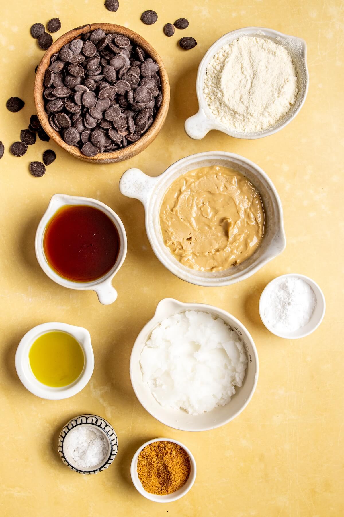 PROTEIN CHOCOLATE CHIP COOKIE DOUGH BARK